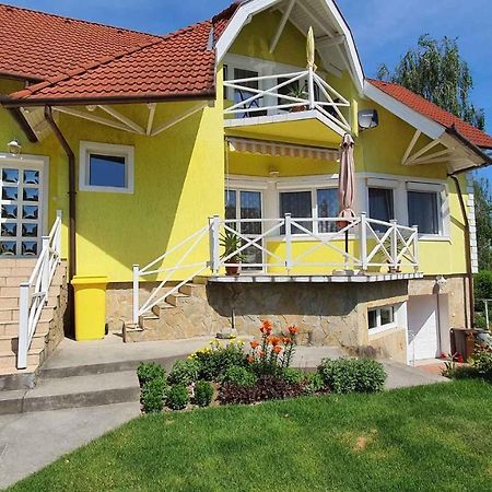 Apartment In Fonyod/Balaton 18580 Dış mekan fotoğraf