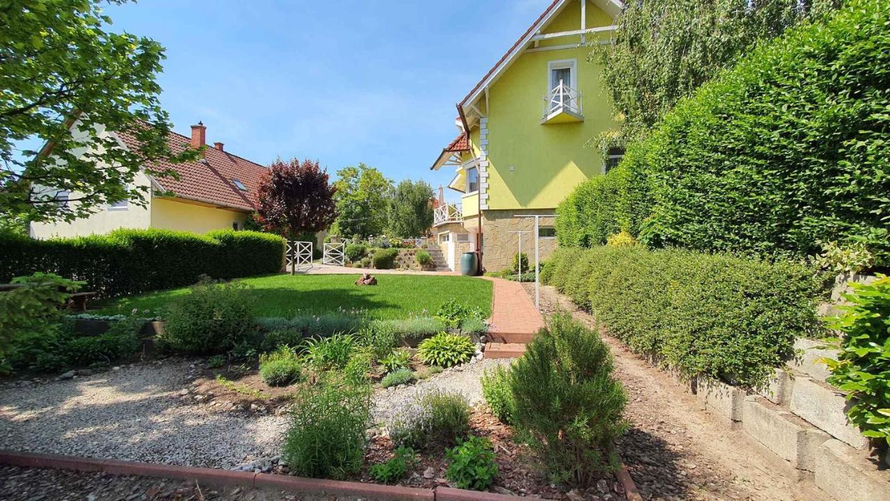 Apartment In Fonyod/Balaton 18580 Dış mekan fotoğraf